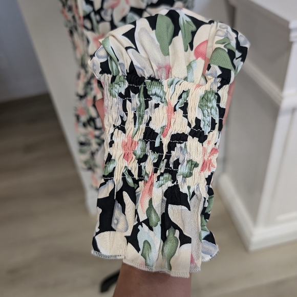 FASHION | Women's Multicolor Smocked Floral Mock Neck Long Sleeved Top - Picture 7 of 8